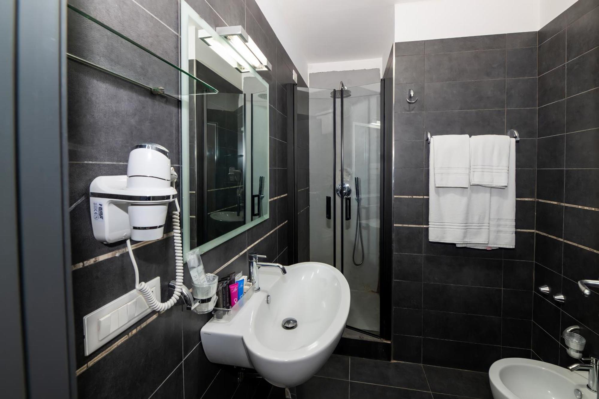 Golden Hotel Napoli Ngoại thất bức ảnh