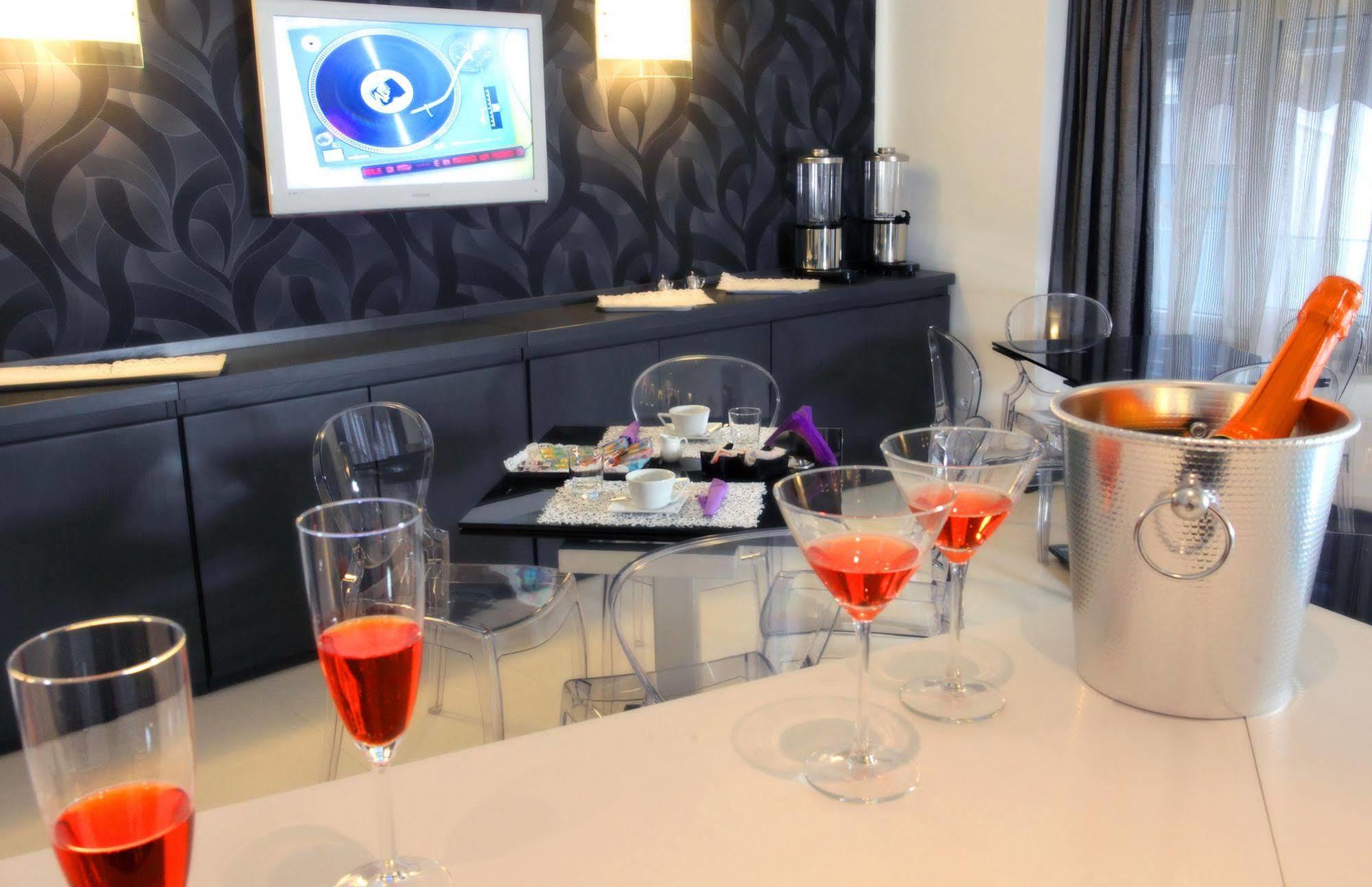 Golden Hotel Napoli Ngoại thất bức ảnh